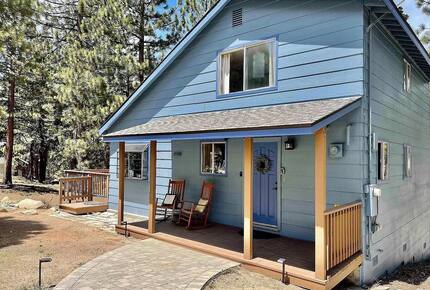 Cozy Mountain Escape with Private Hot Tub - Stateline, Nevada