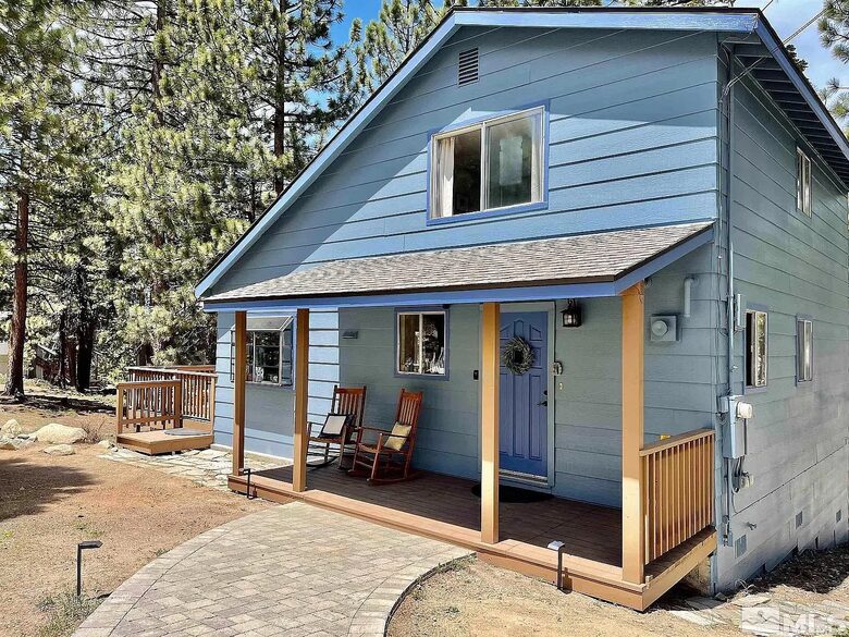 Cozy Mountain Escape with Private Hot Tub - Stateline, Nevada