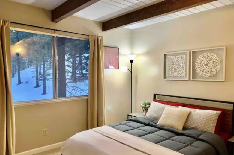 Cozy Mountain Escape with Private Hot Tub - Stateline, Nevada