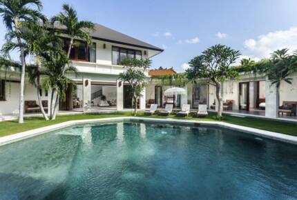Tropical Escape in the Heart of Seminyak Steps from the Beach - Seminyak, Indonesia