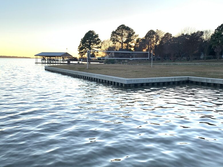 Sprawling Waterfront Haven with Private Dock & Boat Rental Option - Gun Barrel City, Texas