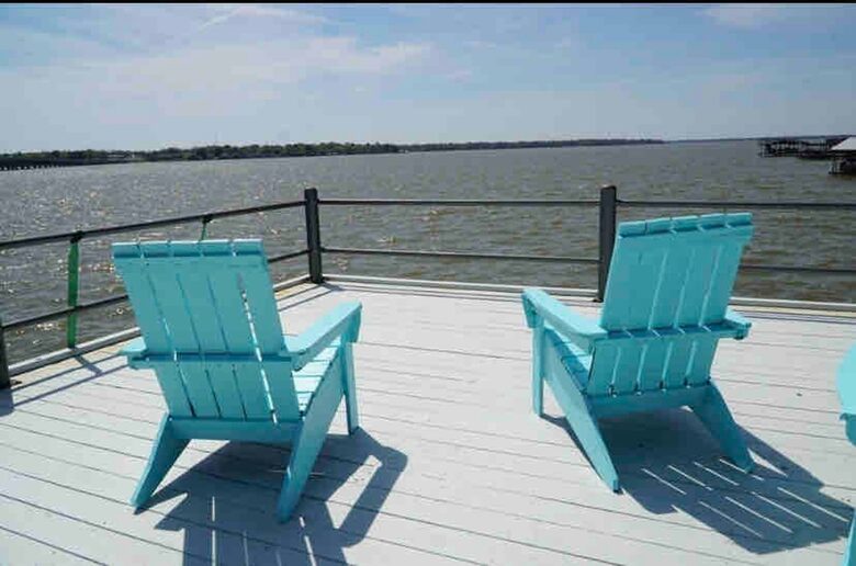 Sprawling Waterfront Haven with Private Dock & Boat Rental Option - Gun Barrel City, Texas