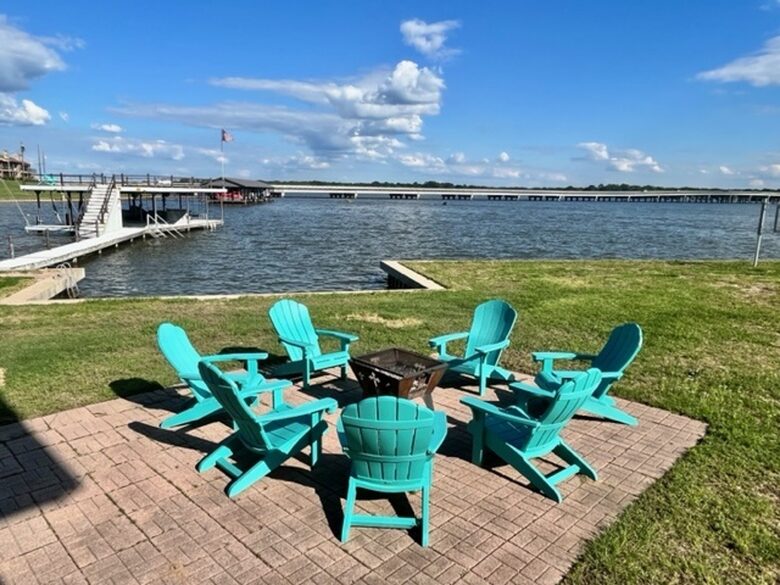 Sprawling Waterfront Haven with Private Dock & Boat Rental Option - Gun Barrel City, Texas