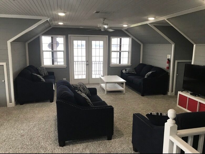 Sprawling Waterfront Haven with Private Dock & Boat Rental Option - Gun Barrel City, Texas