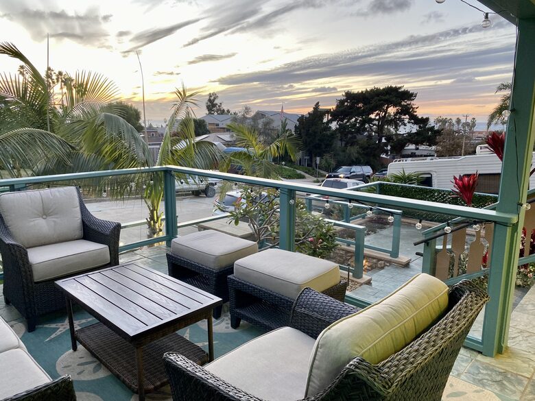 Colorful Coastal Cottage with ocean views - San Diego, California