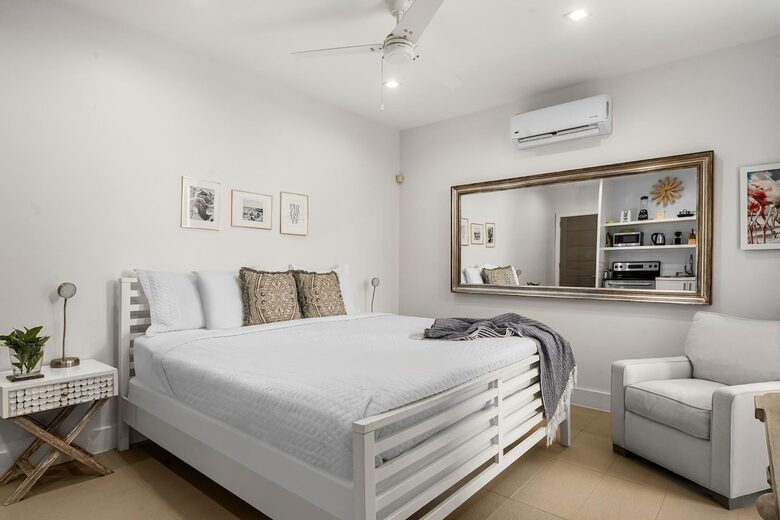 Private guest suite