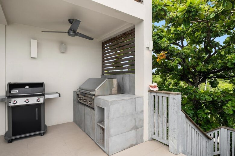 Outdoor grill