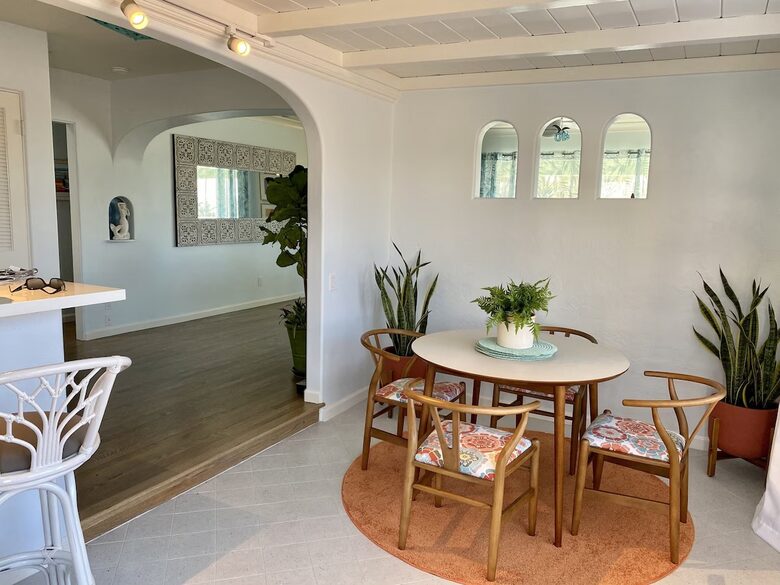 Colorful Coastal Cottage with ocean views - San Diego, California