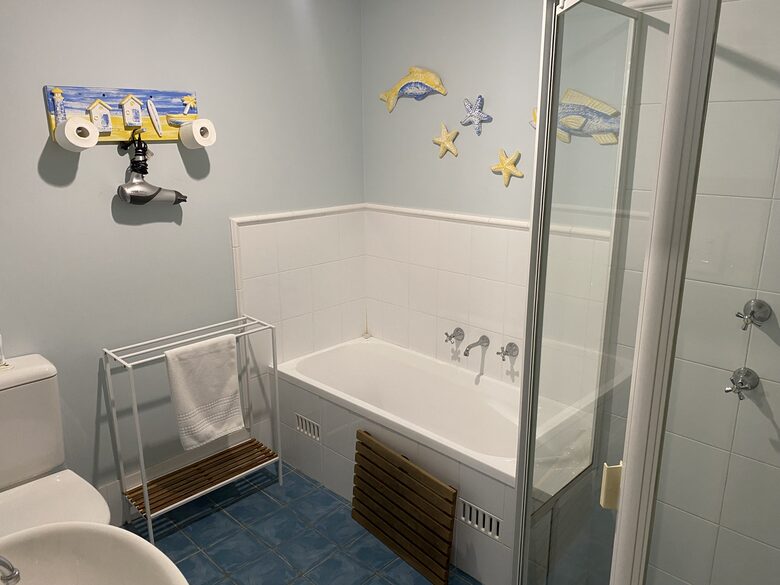 Main Bathroom