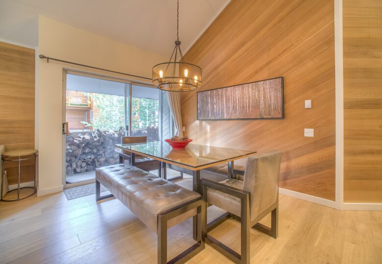 High-End Comfort Steps from the Lifts - Mammoth Lakes, California
