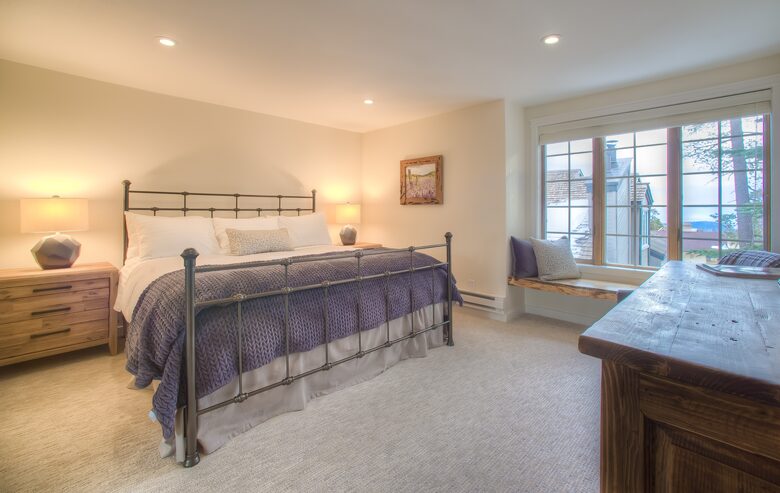 Second primary bedroom with King S&F mattress