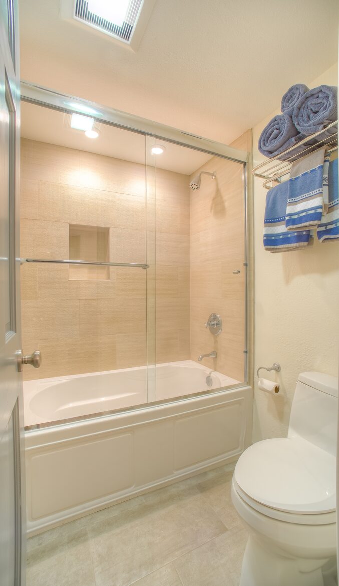 High-End Comfort Steps from the Lifts - Mammoth Lakes, California