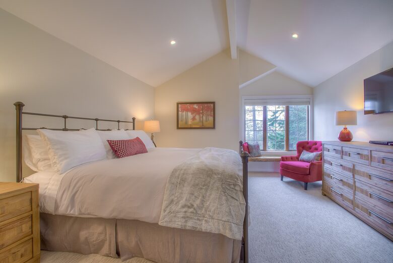 Upstairs primary with King Stearns and Foster mattress