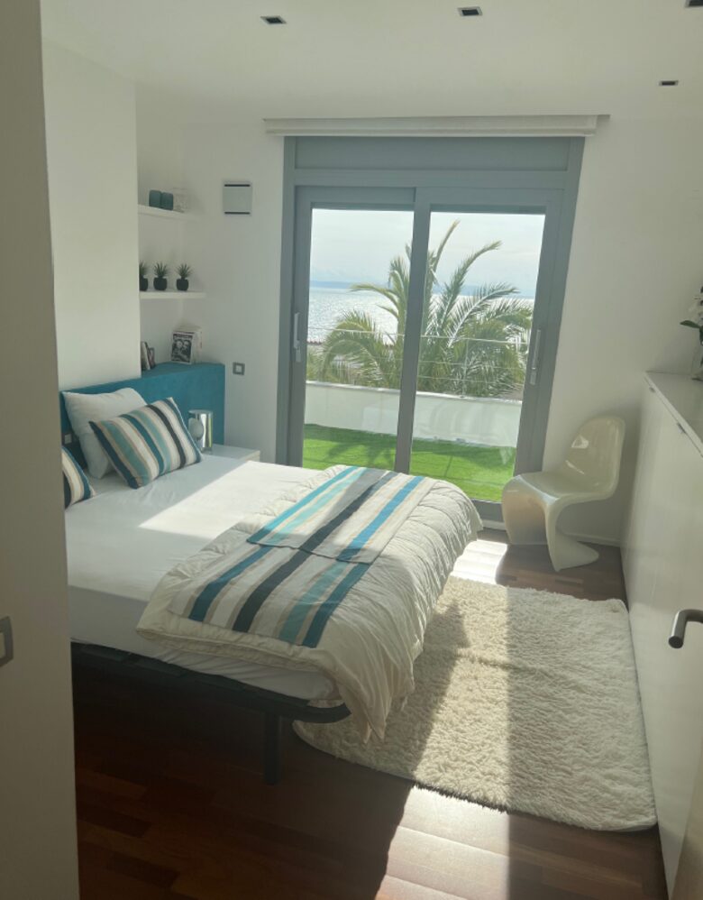 Elegant Coastal Retreat with Panoramic Sea Views - Roses, Spain