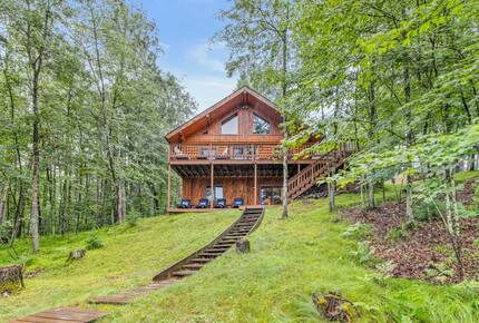 Elegant Lakefront Escape on the Shores of Gilmore Lake - Minong, Wisconsin