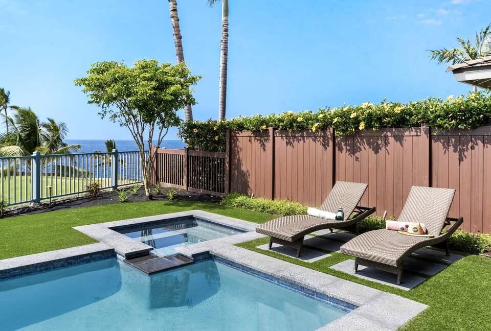 Poolside Lounge Chairs