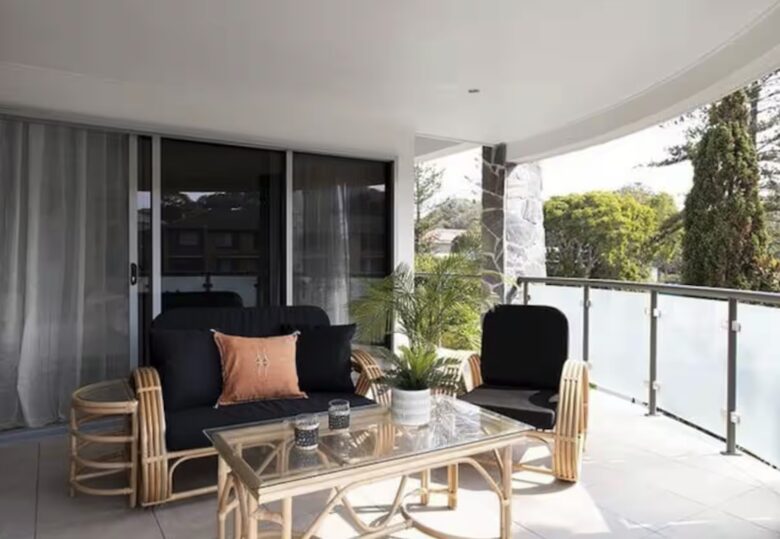 A Coastal Sanctuary in Currumbin - Gold Coast, Australia