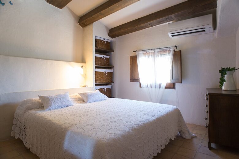 Country House with Pool – Close to Barcelona - Rocafort, Barcelona, Spain