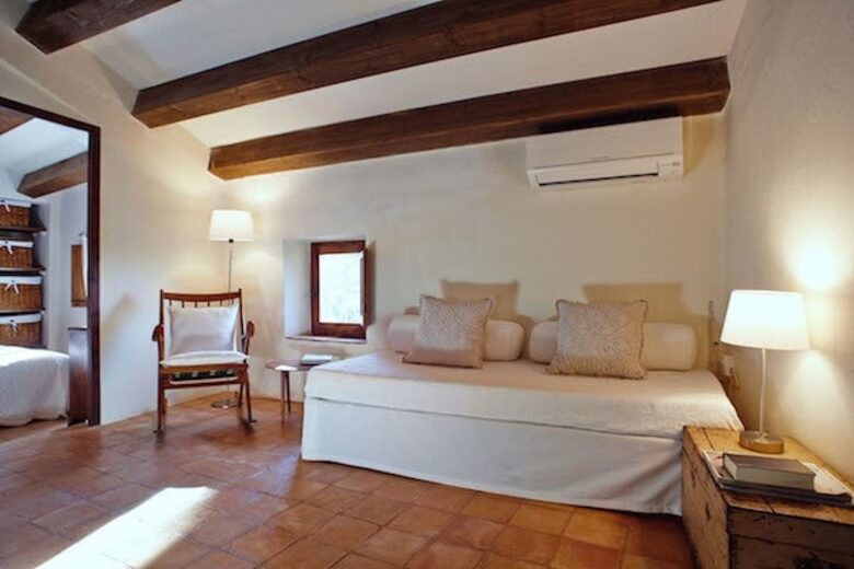 Country House with Pool – Close to Barcelona - Rocafort, Barcelona, Spain