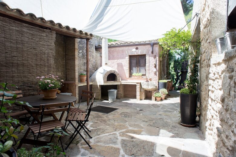 Country House with Pool – Close to Barcelona - Rocafort, Barcelona, Spain