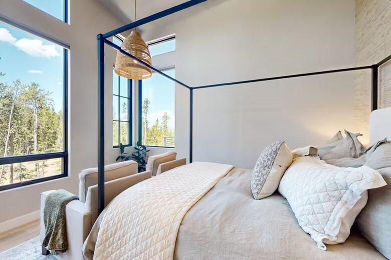 Exquisite Breckenridge Retreat with Panoramic Views - Breckenridge, Colorado