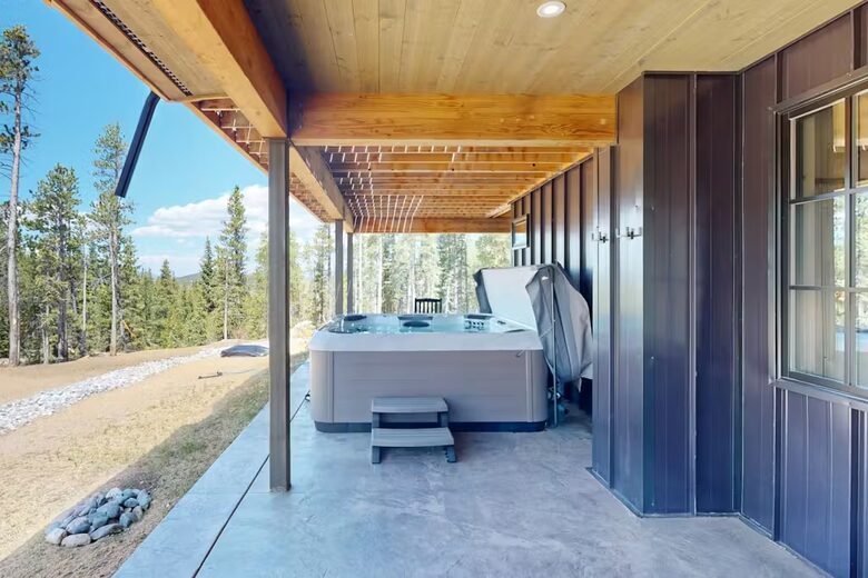 Exquisite Breckenridge Retreat with Panoramic Views - Breckenridge, Colorado