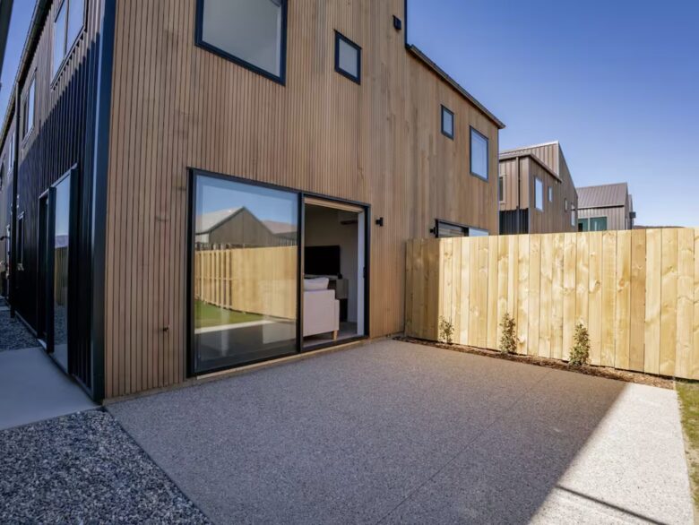 A Modern Wānaka Retreat - Wānaka, New Zealand