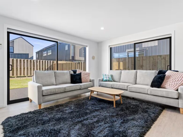 A Modern Wānaka Retreat - Wānaka, New Zealand