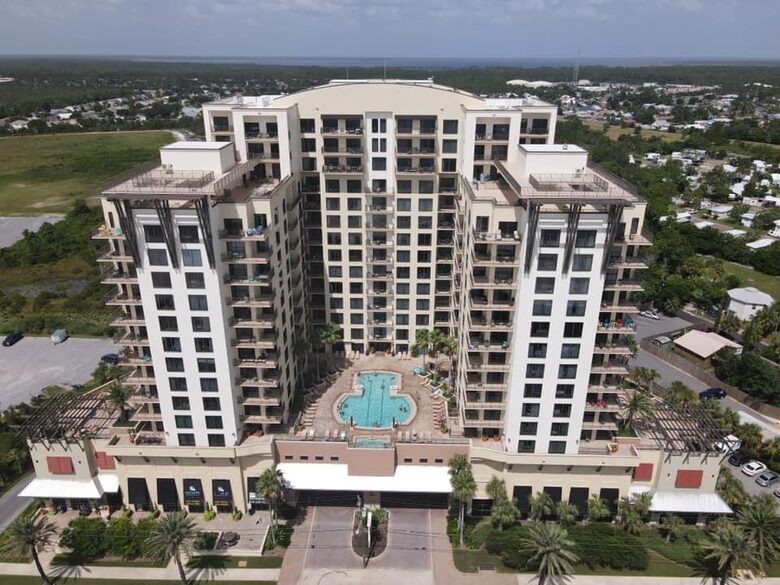 Spacious Condo with Exclusive Beach Access - Panama City Beach, Florida
