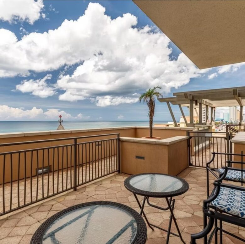 Spacious Condo with Exclusive Beach Access - Panama City Beach, Florida
