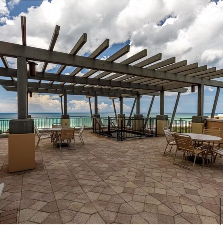 Spacious Condo with Exclusive Beach Access - Panama City Beach, Florida