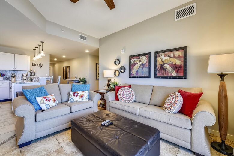 Spacious Condo with Exclusive Beach Access - Panama City Beach, Florida