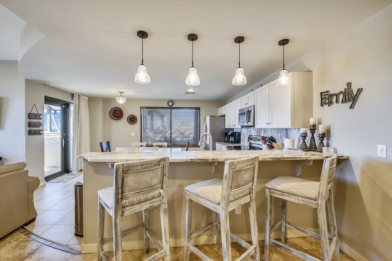 Spacious Condo with Exclusive Beach Access - Panama City Beach, Florida
