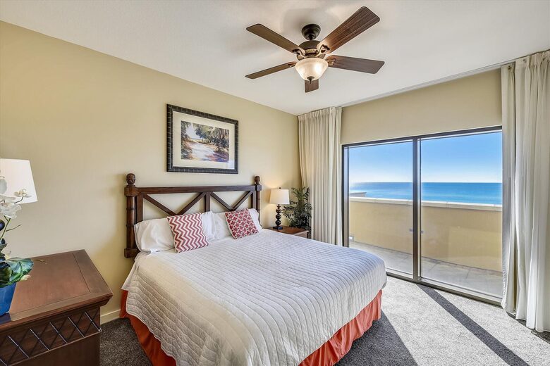 Spacious Condo with Exclusive Beach Access - Panama City Beach, Florida