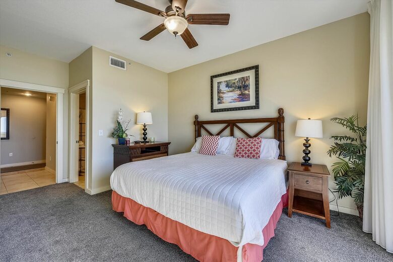 Spacious Condo with Exclusive Beach Access - Panama City Beach, Florida