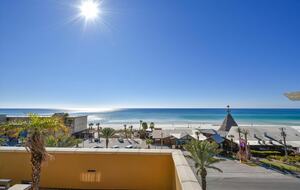 Spacious Condo with Exclusive Beach Access - Panama City Beach, Florida
