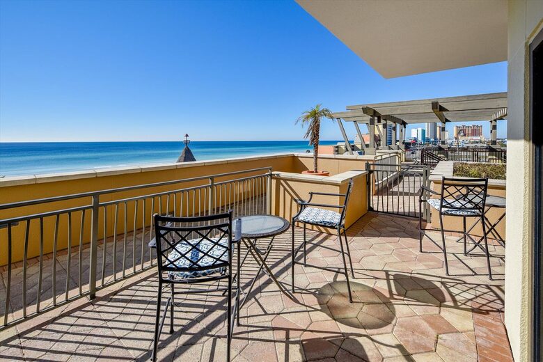 Spacious Condo with Exclusive Beach Access - Panama City Beach, Florida