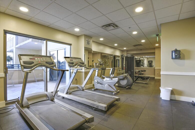 Spacious Condo with Exclusive Beach Access - Panama City Beach, Florida