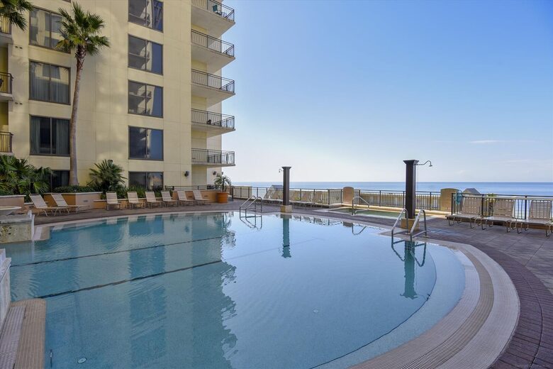 Spacious Condo with Exclusive Beach Access - Panama City Beach, Florida