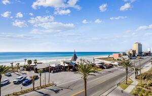 Spacious Condo with Exclusive Beach Access - Panama City Beach, Florida