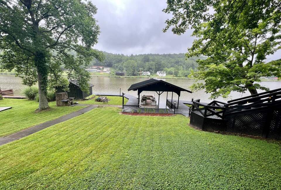 Bosky Lake House - Waverly, Ohio