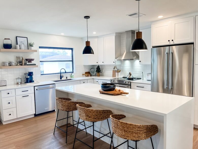Charming Waterfront Retreat Near Bonita Beach - Bonita Springs, Florida