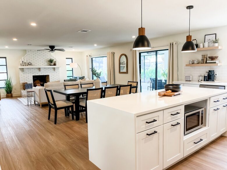 Charming Waterfront Retreat Near Bonita Beach - Bonita Springs, Florida