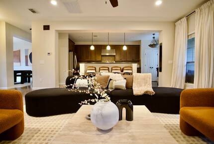 A Stylish Retreat in Austin’s Prime Neighborhood - Austin, Texas