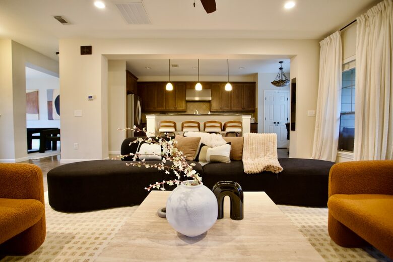 A Stylish Retreat in Austin’s Prime Neighborhood - Austin, Texas