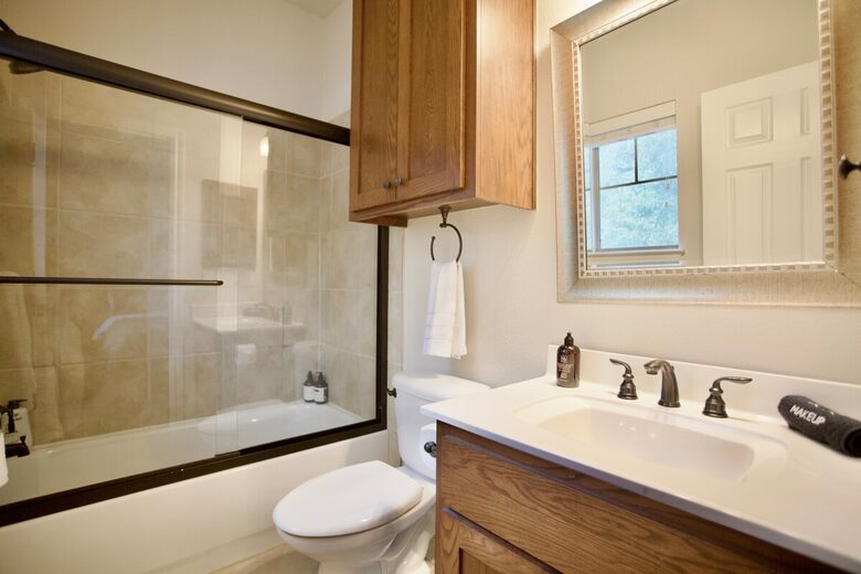 A Stylish Retreat in Austin’s Prime Neighborhood - Austin, Texas