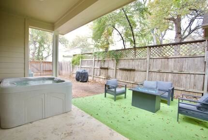 A Stylish Retreat in Austin’s Prime Neighborhood - Austin, Texas