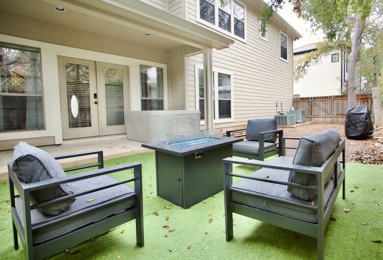 A Stylish Retreat in Austin’s Prime Neighborhood - Austin, Texas