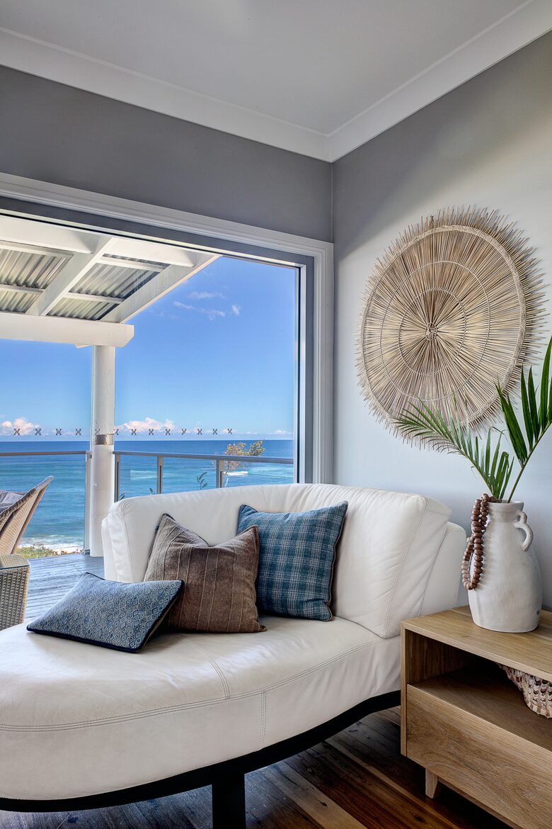Seaside Sanctuary with Direct Beach Access & Panoramic Ocean Views - Forresters Beach, Australia