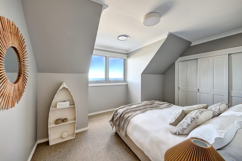 Seaside Sanctuary with Direct Beach Access & Panoramic Ocean Views - Forresters Beach, Australia
